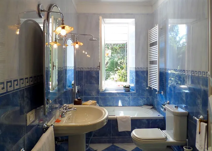 La Casa Di Anny Bed & Breakfast 4*